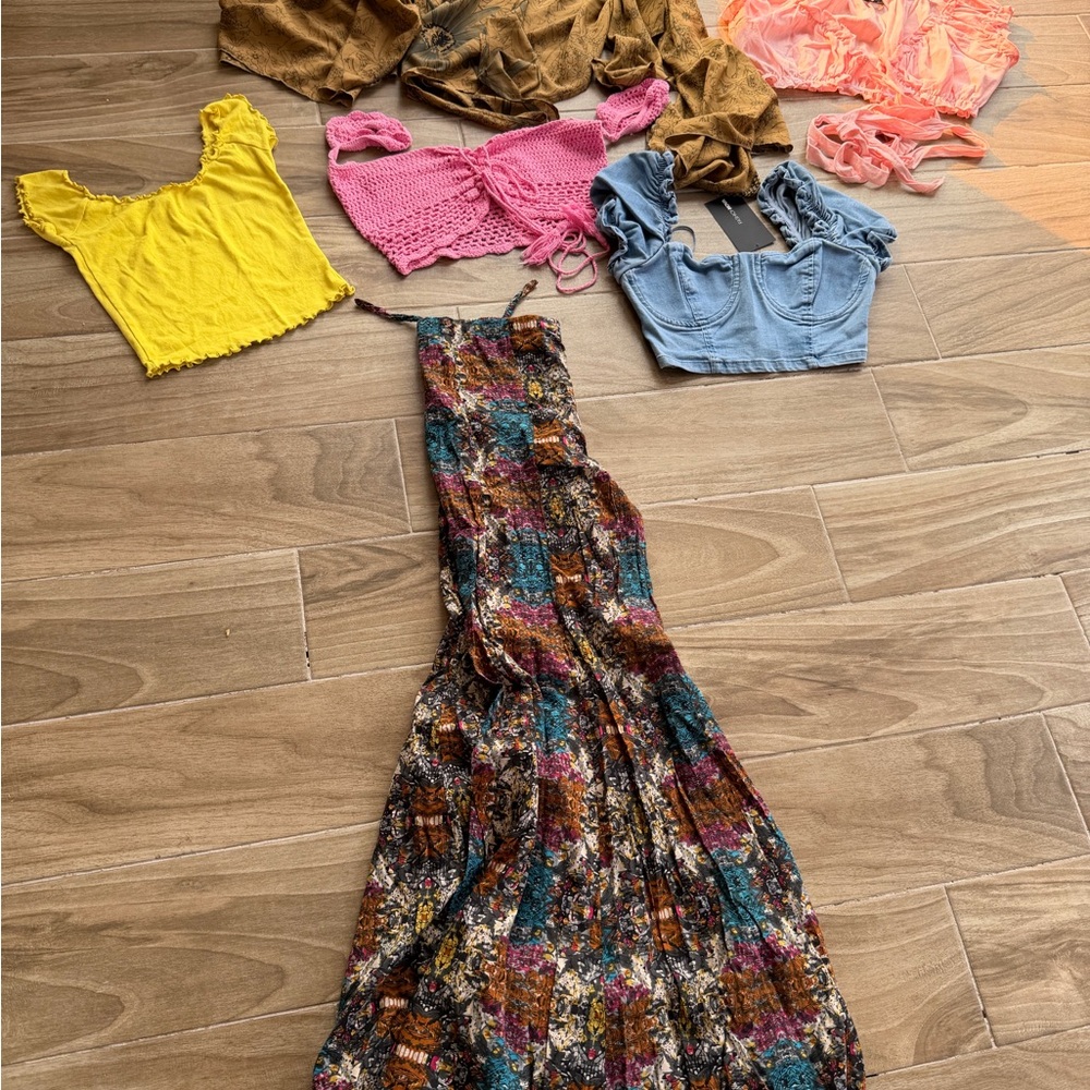 Crop top and pants bundle